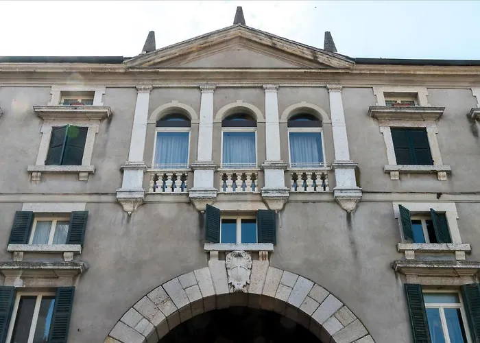Domus Nova Palace - Italian Homing Verona